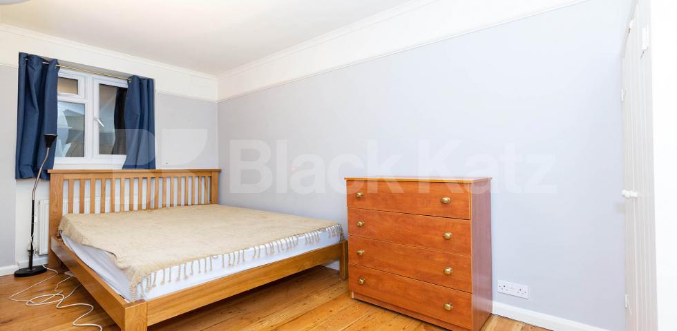 			2 Bedroom, 1 bath, 1 reception Flat			 Pentonville Road, ISLINGTON